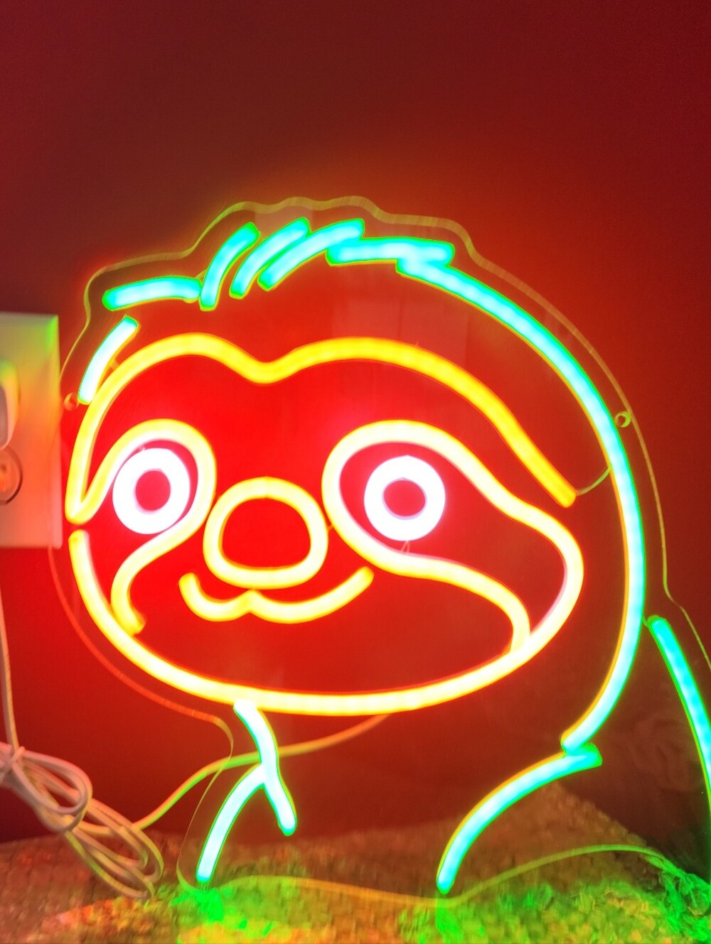 ADORABLE SLOTH LED LIGHT SIGN, WITH DIMMER USB POWERED